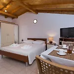 Διαμέρισμα M & B Poljana (Ugljan)