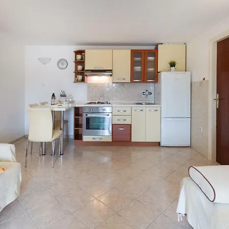 Appartement M & B Poljana (Ugljan)