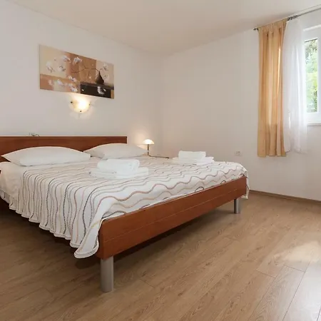 Appartement M & B Poljana (Ugljan)