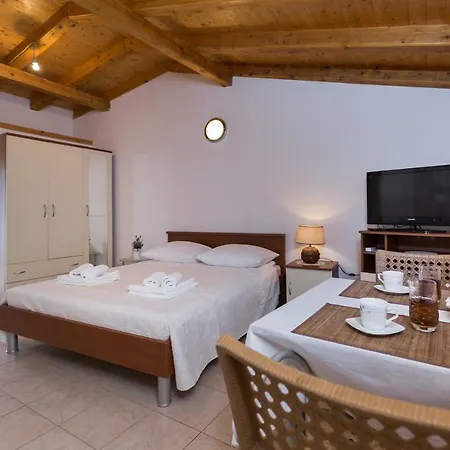 Appartement M & B Poljana (Ugljan)