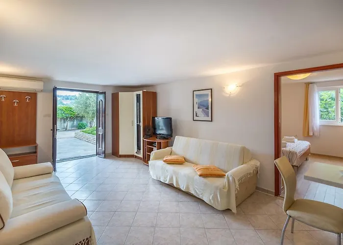 M & B Appartement Poljana (Ugljan)