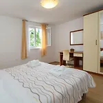 M & B Apartmán Poljana (Ugljan)