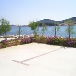 M & B Apartmán Poljana (Ugljan)