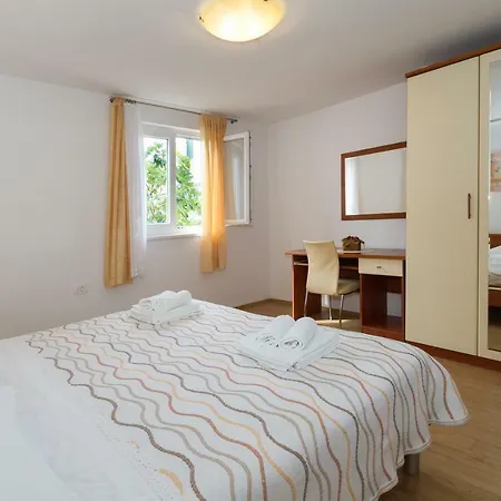 M & B Apartamento Poljana (Ugljan)