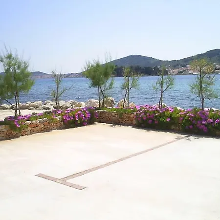 M & B Apartamento Poljana (Ugljan)