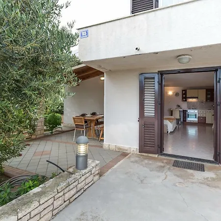 M & B Διαμέρισμα