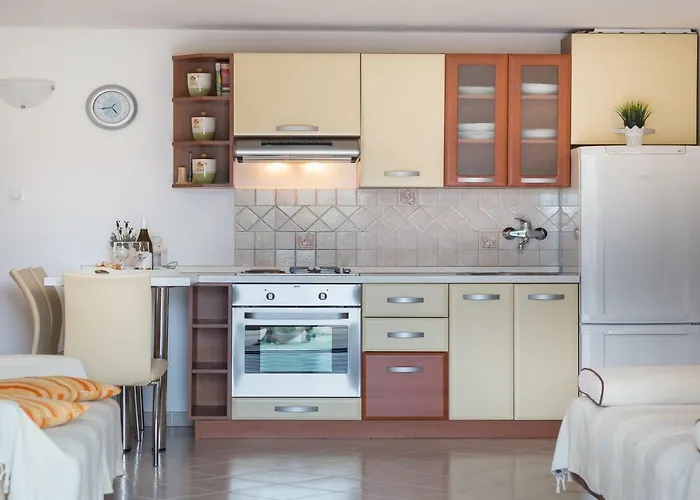 Διαμέρισμα M & B Poljana (Ugljan)