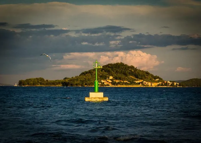 M & B * Poljana (Ugljan)